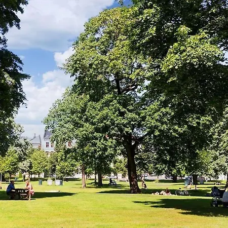 Daire Parkside Charm - - 6 Guests - Everything Included - Gruenerlokka